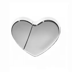 Kim Kardashian Hearts Silver